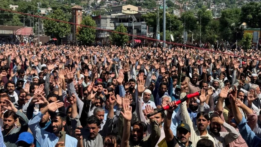 PoK में बवाल: पाकिस्तानी सेना ने 40 हजार प्रदर्शनकारियों पर चलाईं गोलियां, भारी तनाव