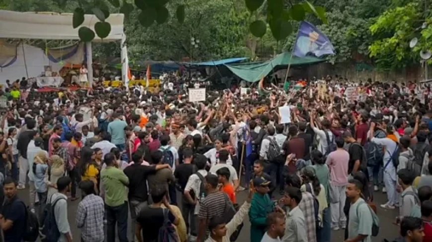 जंतर मंतर पर उपद्रव: प्रदर्शनकारियों के हमले में एसीपी विवेक भगत घायल, पटना में भी भारी बवाल
