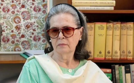 सोनिया गांधी की आत्मकथा: अपनों को खोने के दर्द ने राजनीति में लाया, जीवन के अनकहे पन्ने खुले