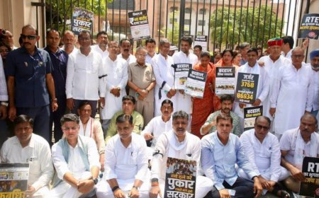 राजस्थान विधानसभा के बाहर कांग्रेस का हल्ला बोल, स्कूलों की बदहाली पर पैदल मार्च