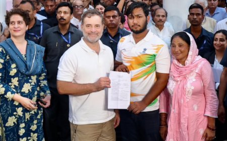 राहुल गांधी का 6 घंटे धरना: पैलेट गन मामले में दिल्ली पुलिस ने दर्ज की FIR, छात्र साहिल को मिलेगा न्याय