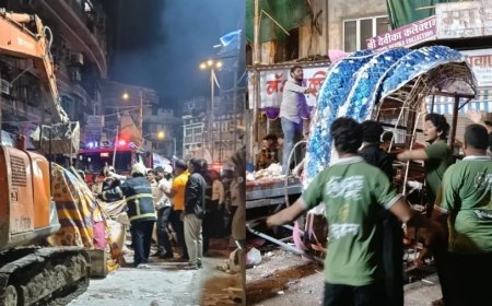 मुंबई में भुलेश्वरचा राजा आगमन के दौरान हादसा, मूर्ति गिरने से 2 की मौत और 5 घायल