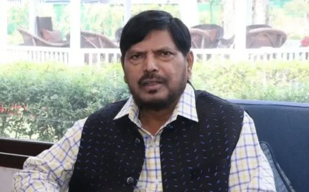 आरक्षण विरोधियों पर भड़के रामदास आठवले, बोले- मांग करने वालों पर दर्ज हो राजद्रोह
