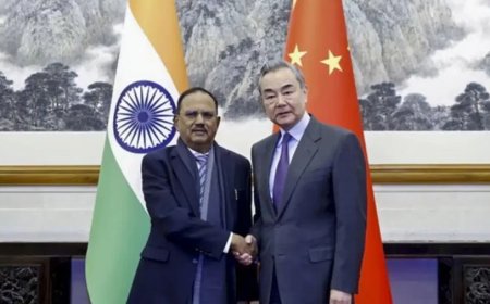 एनएसए अजीत डोभाल और वांग यी की बीजिंग में वार्ता: ब्रिक्स समिट से पहले सीमा शांति पर बड़ा कदम