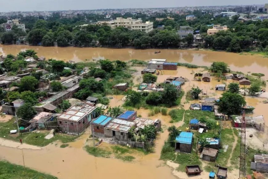 16 राज्यों में भारी बारिश का अलर्ट: उफान पर नदियां और शहरों में जलभराव, जानें मौसम का पूरा हाल