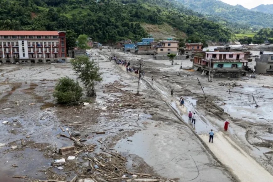 नेपाल बाढ़ का कहर: मृतकों की संख्या 400 के करीब, चीन ने दी नई तबाही की चेतावनी