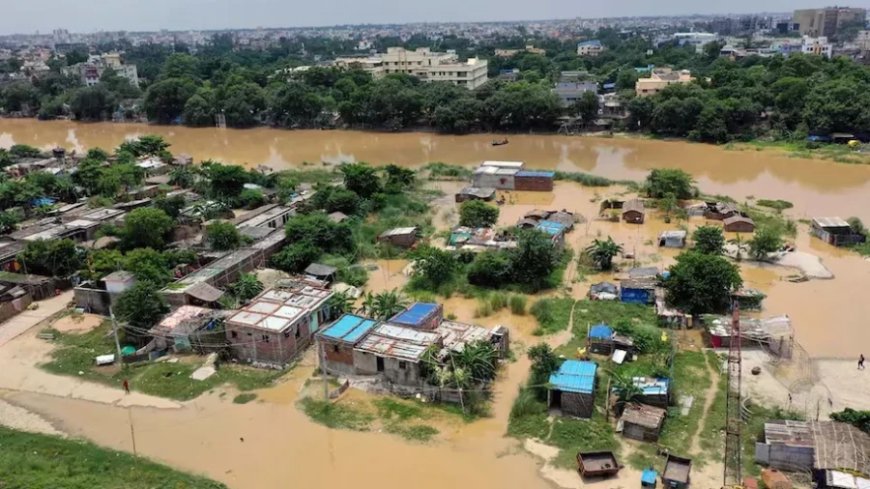 16 राज्यों में भारी बारिश का अलर्ट: उफान पर नदियां और शहरों में जलभराव, जानें मौसम का पूरा हाल