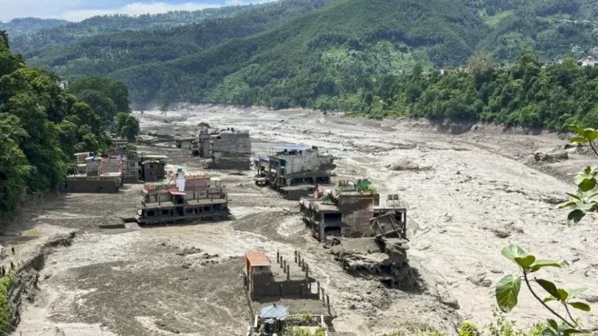 नेपाल में भीषण बाढ़ का तांडव: 165 की मौत और 800 से ज्यादा लापता, 300 भारतीय भी शामिल