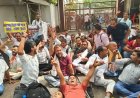 लखनऊ: बीजेपी दफ्तर में घुसे 68,500 शिक्षक भर्ती अभ्यर्थी, आरक्षण घोटाले का आरोप