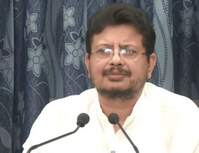 पश्चिम बंगाल विधानसभा का बड़ा एक्शन: 10 बागी TMC विधायकों को अयोग्यता का नोटिस जारी