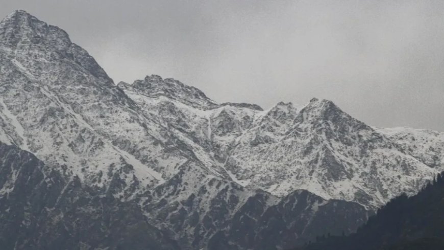 नेपाल हिमस्खलन: तिब्बत सीमा के पास हिमलुंग हिमाल बेस कैंप पर 10 लोग लापता
