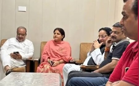 बीजेपी नेताओं के साथ सपा के पूर्व सांसद एसटी हसन की वेटिंग रूम वाली तस्वीर वायरल होने पर मचा घमासान