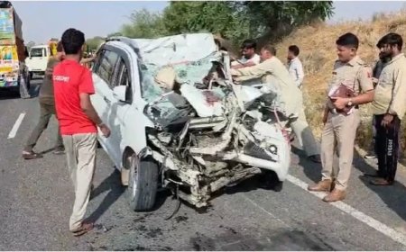 चूरू में दर्दनाक सड़क हादसा कार और ट्रेलर की भिड़ंत में 6 लोगों की मौत